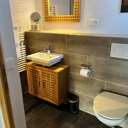 Jaegerstuebli Hotel 3*
