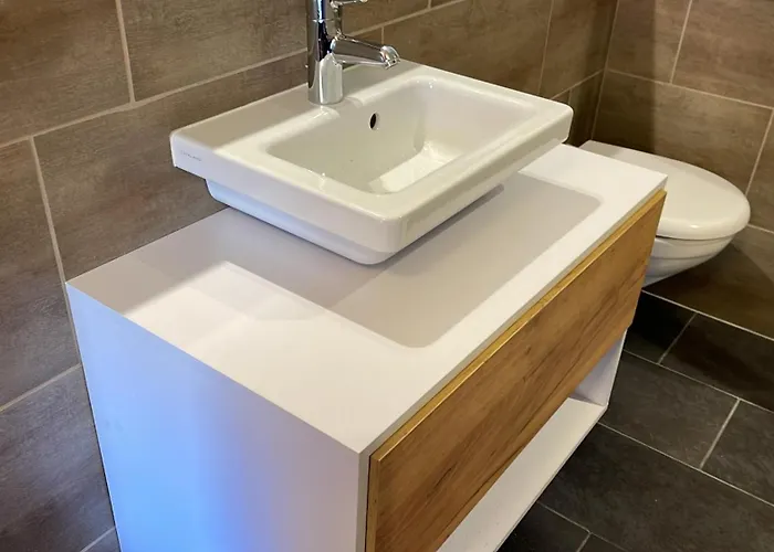 Jaegerstuebli Hotel 3*