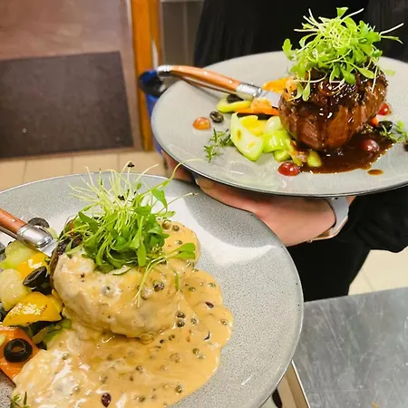 Jaegerstuebli Hotell 3*