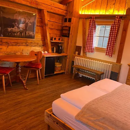 酒店 Jaegerstuebli 格林德瓦